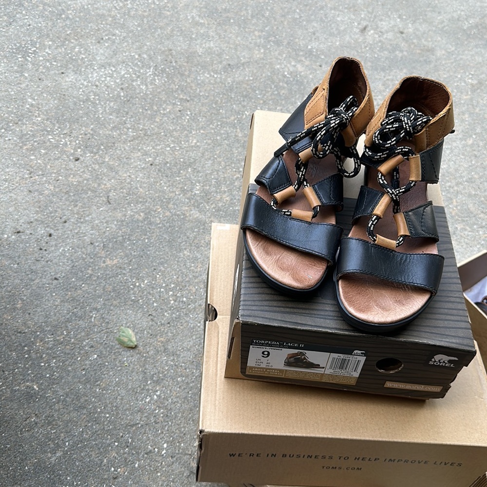 Sandals Size 9